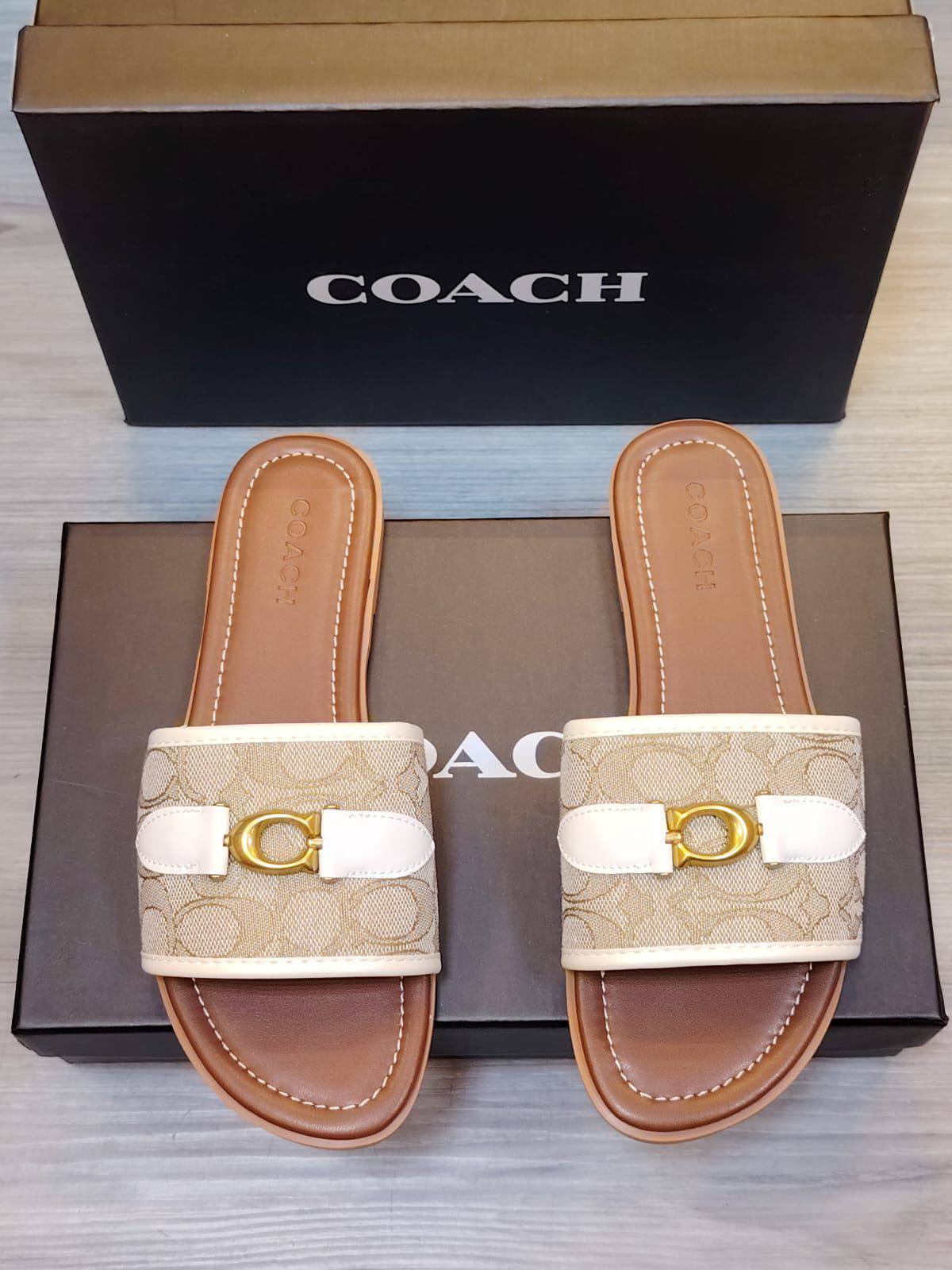 Coach New coming
Size 36 To 41
90 dhs❣️

Zain120
♥️♥️♥️