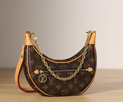 LV
Loop Monogram Shoulder Bag
Master quality
23cm with double box🎁
240 dhs❣️

Zain95
♥️♥️♥️