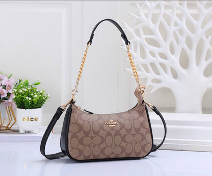 Coach
25cm 
95 dhs✅
With Box

Zain50
♥️♥️♥️