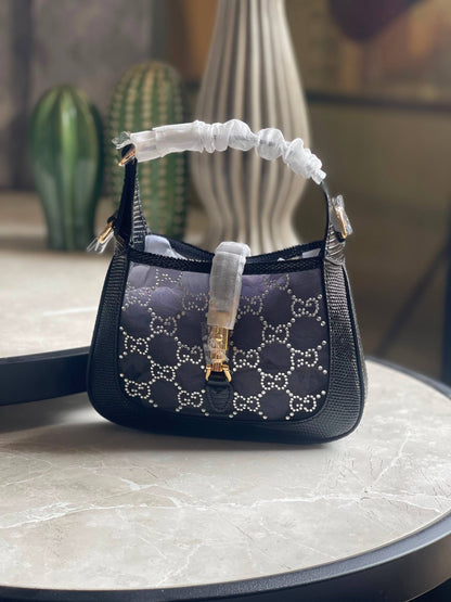 Gucci  ✨💥
Available original box 📦 
With full packing 🎀🎀
Super high quality 💥💥
For Price 👇 WhatsApp✅
0568585901 
0507557372
0552275751 Owner Zain 👌

Zain283
♥️♥️♥️