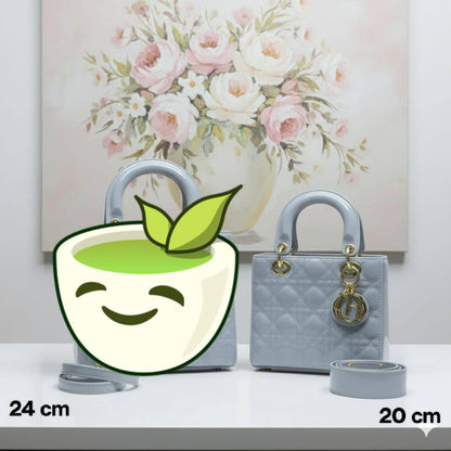 CHRISTIAN LADY DIOR
ɢʟᴏssʏ ᴍᴀᴛᴇʀɪᴀʟ
ɢᴏʟᴅ ʜᴀʀᴅᴡᴀʀᴇ
ᴡɪᴛʜ ᴡᴇʙ ʟᴏɴɢ sᴛʀᴀᴘ
ᴡɪᴛʜ BOX
🎁🎁🎁
 *sɪᴢᴇ: 24 cm = Pʀɪᴄᴇ 110 ᴅʜs* 
  
 *sɪᴢᴇ: 20 ᴄm = Pʀɪᴄᴇ 100 ᴅʜs* 

Zain31
♥️♥️♥️