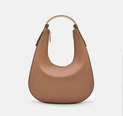 Pedro 
Size 27*19*4

Good quality 

100dhs🇦🇪
Zain17
♥️♥️♥️