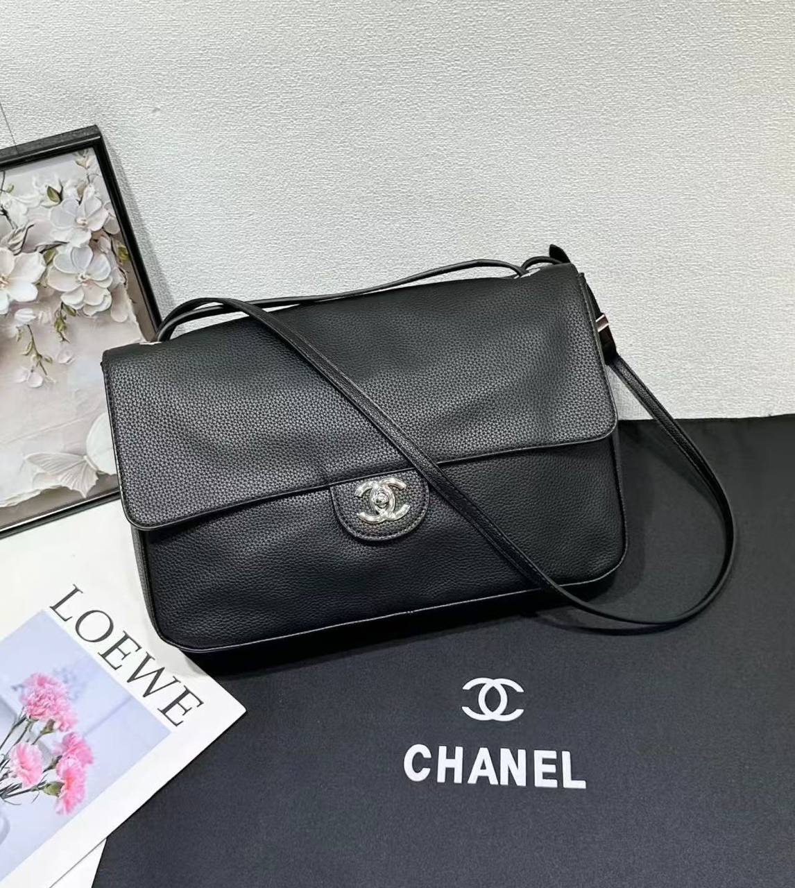 CHANEL 
COPY ONE 
32cm , 
210 dhs✅

Zain39
♥️♥️♥️