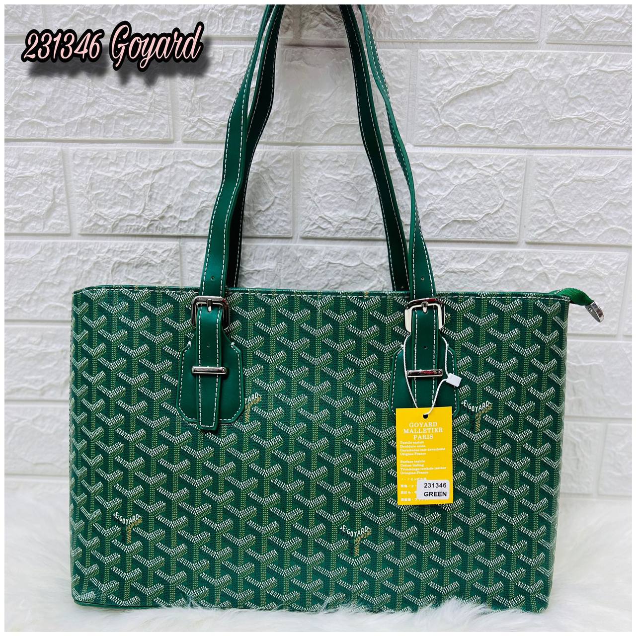 Goyard BiG Size 
110 dhs🪙🌨️

Zain232
♥️♥️♥️