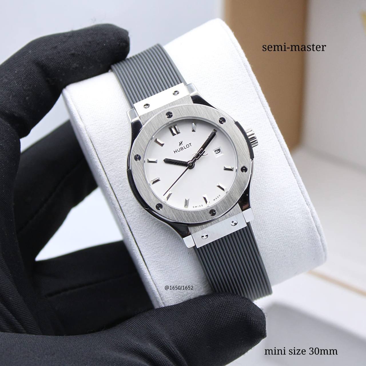 HUBLOT LADY GOOD QUALITY
310 dhs🇦🇪🇦🇪

Zain304
♥️♥️♥️