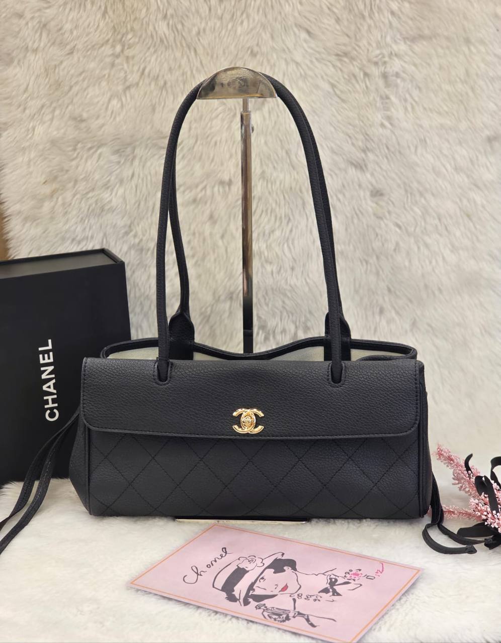 Chanel 
Master❣️❣️
  31Cm With Box
320 dhs🇦🇪🇦🇪

Zain131
♥️♥️♥️
