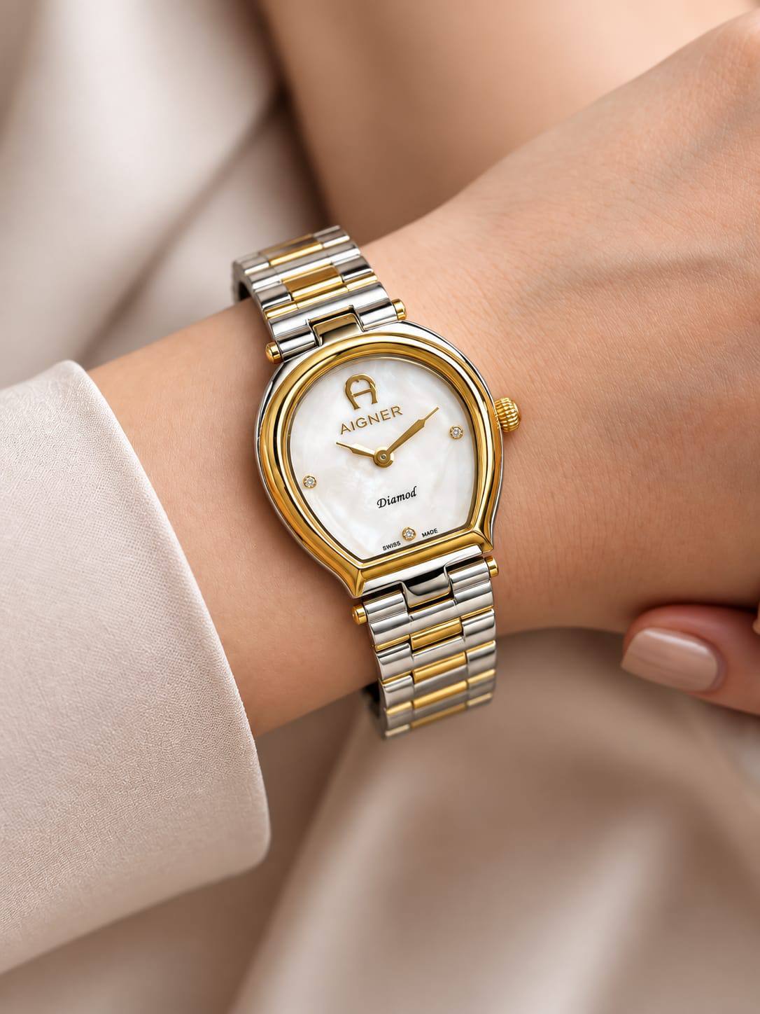 Aigner 

watch for ladies 
good quality 

size 28mm
270 dhs🇦🇪🇦🇪

Zain59
♥️♥️♥️