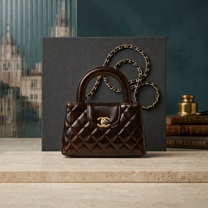 CHANEL ᴋᴇʟʟʏ
ɢʟᴏssʏ ᴘᴀᴛᴇɴᴛ ʟᴇᴀᴛʜᴇʀ
ɢᴏʟᴅ ʜᴀʀᴅᴡᴀʀᴇ
ᴄʜᴀɪɴ ʙᴇʟᴛ sᴛʀᴀᴘ
sɪᴢᴇ : 21 cm
ᴡɪᴛʜ BOX

80 dhs✅

Zain31
♥️♥️♥️