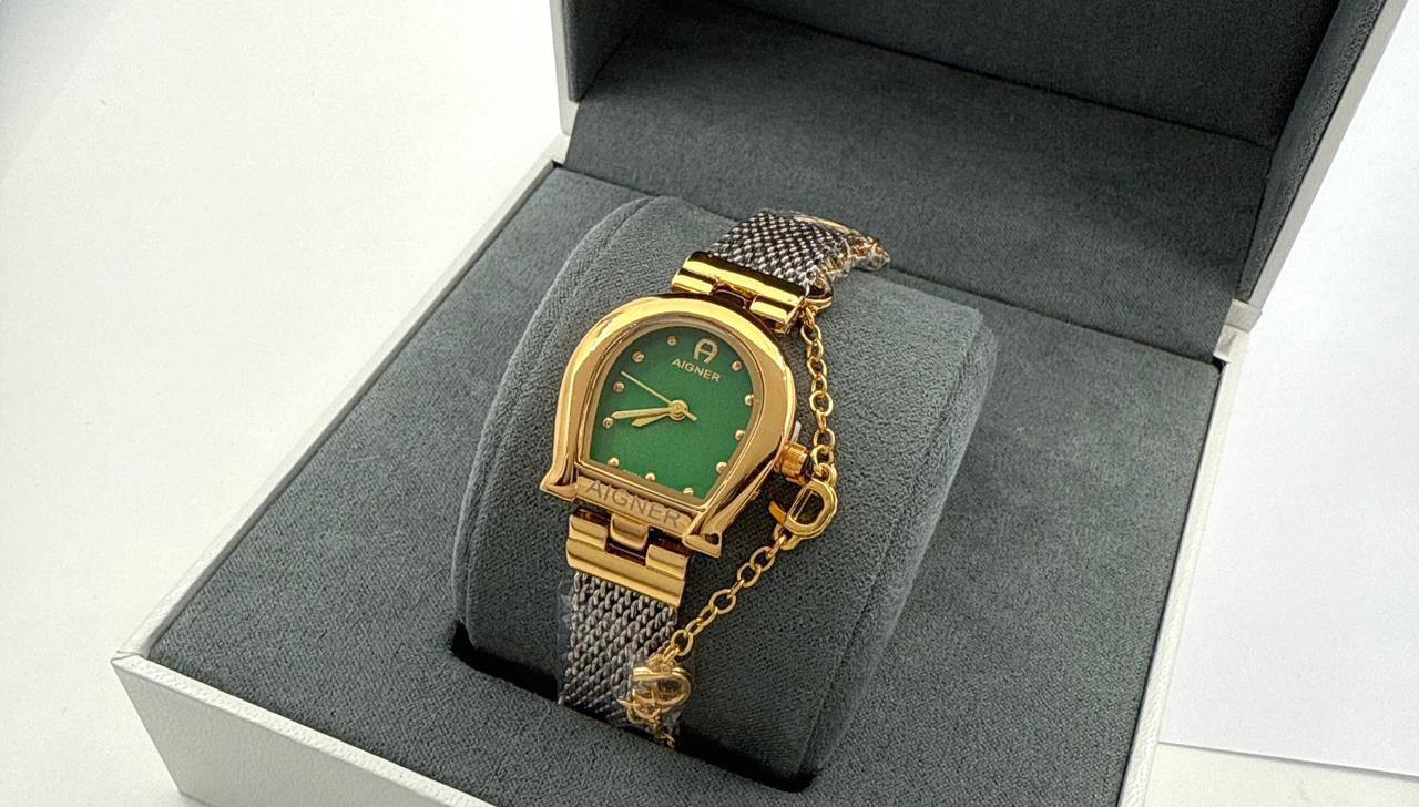Aigner
75 dhs🪙🌨️

Zain45
♥️♥️♥️
