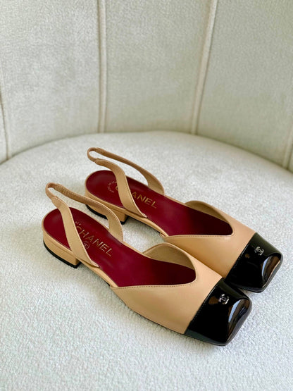 Chanel 
Super Quality AAA+
With original packaging 
Size: 36 to 42
 Available now

 500 dhs🇦🇪🇦🇪

Zain309
♥️♥️♥️