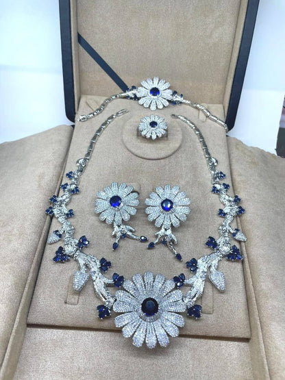 Necklaces 

350 dhs🇦🇪 set with same box

280 dhs🇦🇪 set without box

Zain122
♥️♥️♥️