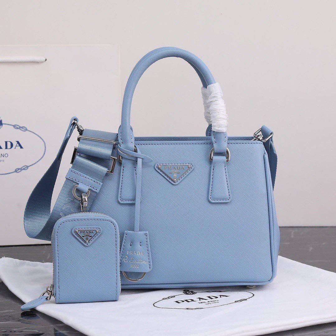 Prada - YSL - Master Bags 👌
For Price 👇 WTSP Text Zain 0568585901

Zain142
♥️♥️♥️