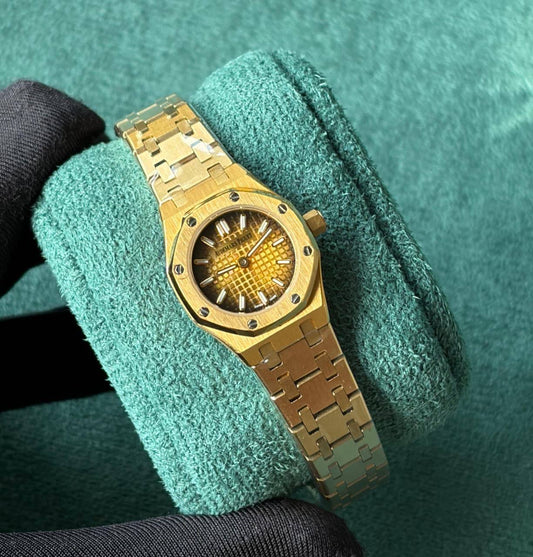 Ap watch for ladies 
good quality 
290 dhs
 (size 23mm )

Zain59
♥️♥️♥️