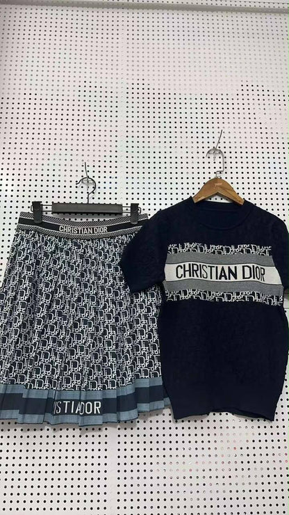 Set dress
M-2XL
140 dhs🇦🇪🇦🇪

Zain17
♥️♥️♥️