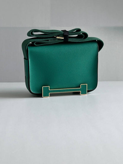Hermes
Getta 20cm💥Master quality ✅with box📦
360 dhs✅

Zain52
♥️♥️♥️