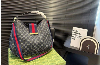 YSL - Gucci
115 dhs🪙🌨️ 
high quality New

Zain26
♥️♥️♥️