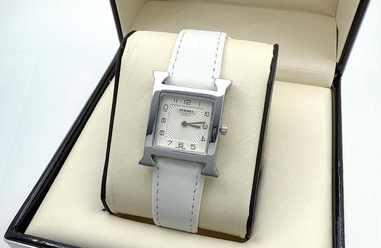 Hermes 
New ❤️
55 dhs🪙🌨️

Zain45
♥️♥️♥️