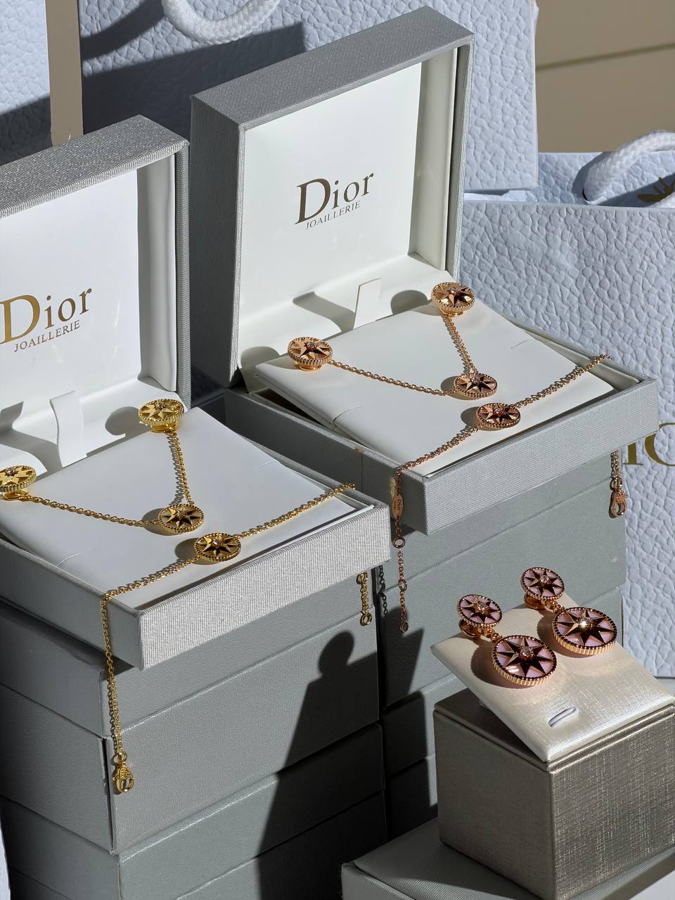 Dior
 New Collection 😍
Quality: Super Master 
Non -Tarnish color

* ⁠Necklace 
* ⁠Earring 
* ⁠Bracelet
For Price 👇 WTSP Text Zain 0568585901

Zain268
♥️♥️♥️