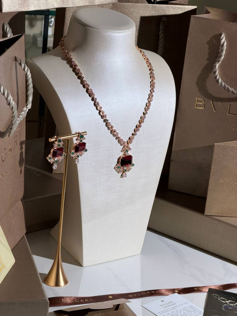 *BVlGARI*
New Collection 😍

Quality: Super Master 
Non -Tarnish color
* Necklace 
* ⁠Earrings
* ⁠For Price 👇 WTSP Text Zain 0568585901
* ⁠
* ⁠Zain268
♥️♥️♥️