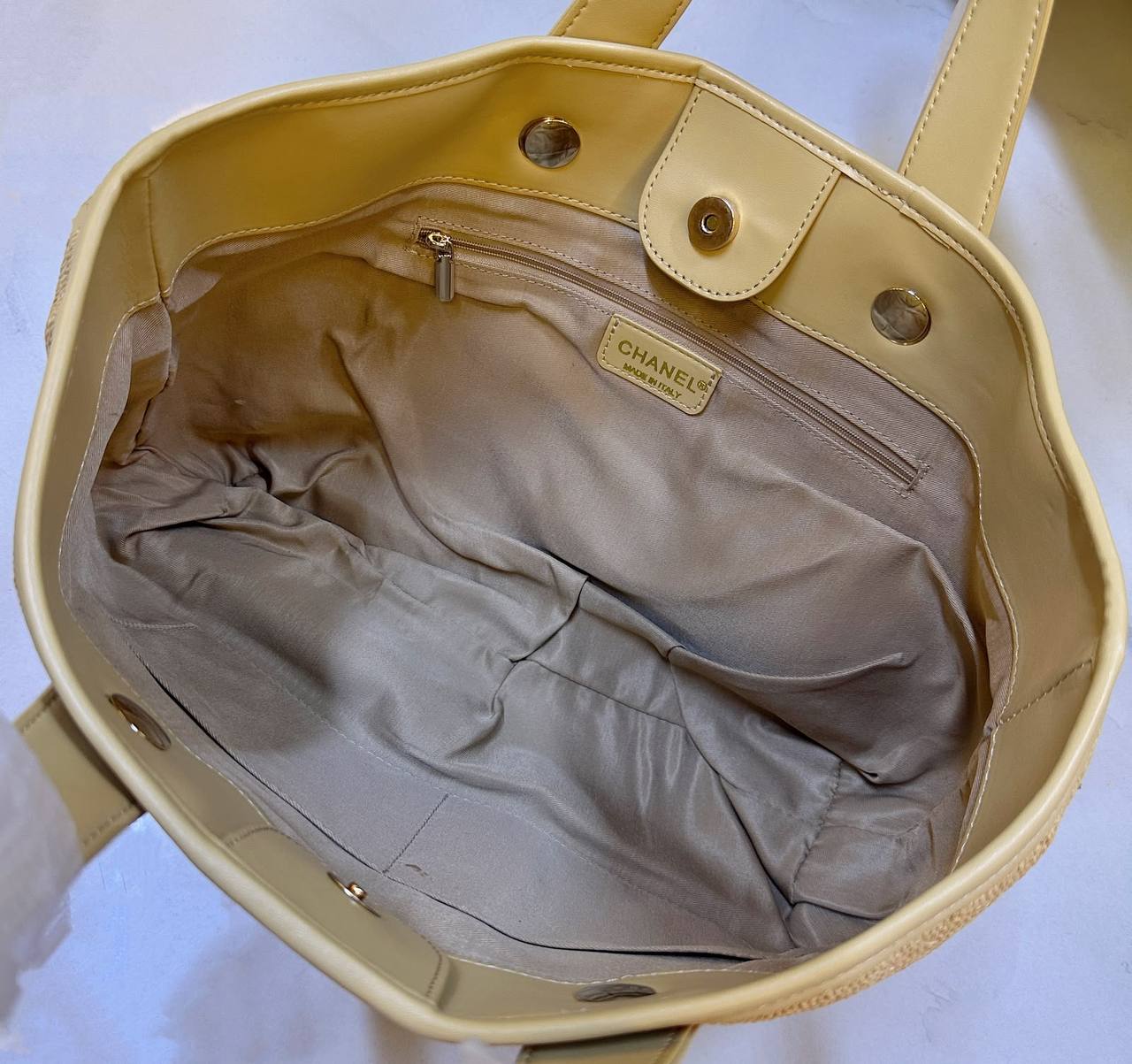 CHANEL 

BEACH BAG 

COPY ONE

 NEW CAME 

150 DHS🇦🇪🇦🇪
Zain295
♥️♥️♥️