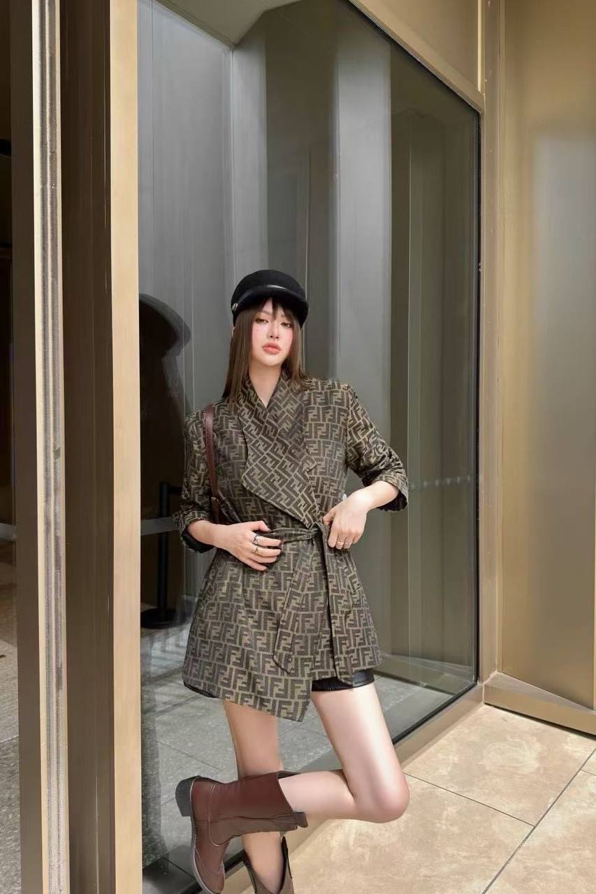 *New collections 💕💕    
270 dhs🪙🌨️
*good  quality  
*Sizes:S M L xl* 
*AVAILABL

Zain231
♥️♥️♥️