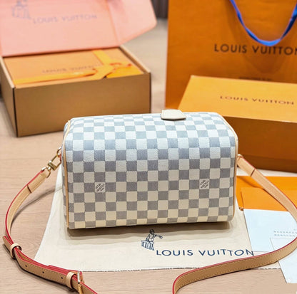 LV
SPEEDY NEW DESIGN 
MASTER QUALITY 
WITH BOX
250 dhs✅
25CM

Zain295
♥️♥️♥️