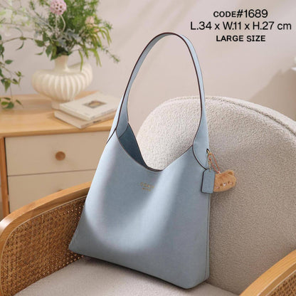 COACH ʜᴏʙᴏ ᴛᴏᴛᴇʙᴀɢ
sᴜᴀᴅᴇ ʟᴇᴀᴛʜᴇʀ ᴍᴀᴛᴇʀɪᴀʟ
ᴡɪᴛʜ ᴛᴏʏ ᴄʜᴀɪɴ 
ɢᴏʟᴅ ʜᴀʀᴅᴡᴀʀᴇ
sɪᴢᴇ: 34 cm ( ʟᴀʀɢᴇ )
NO BOX ɪɴᴄʟᴜᴅᴇ

95 dhs💓

Zain31
♥️♥️♥️