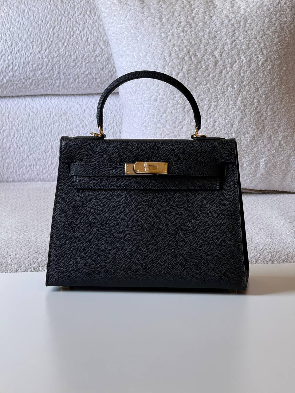Hermes
kelly epsom 28cm💥Master quality ✅

with box📦
🎁🎁🎁

420 dhs💓

Zain52
♥️♥️♥️