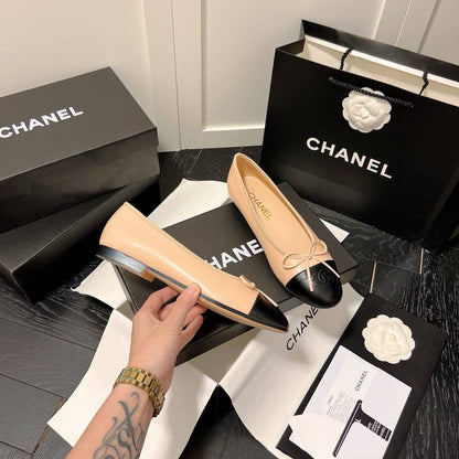 Chanel
Size 36-42 
120 dhs🇦🇪🇦🇪

Zain132
♥️♥️♥️