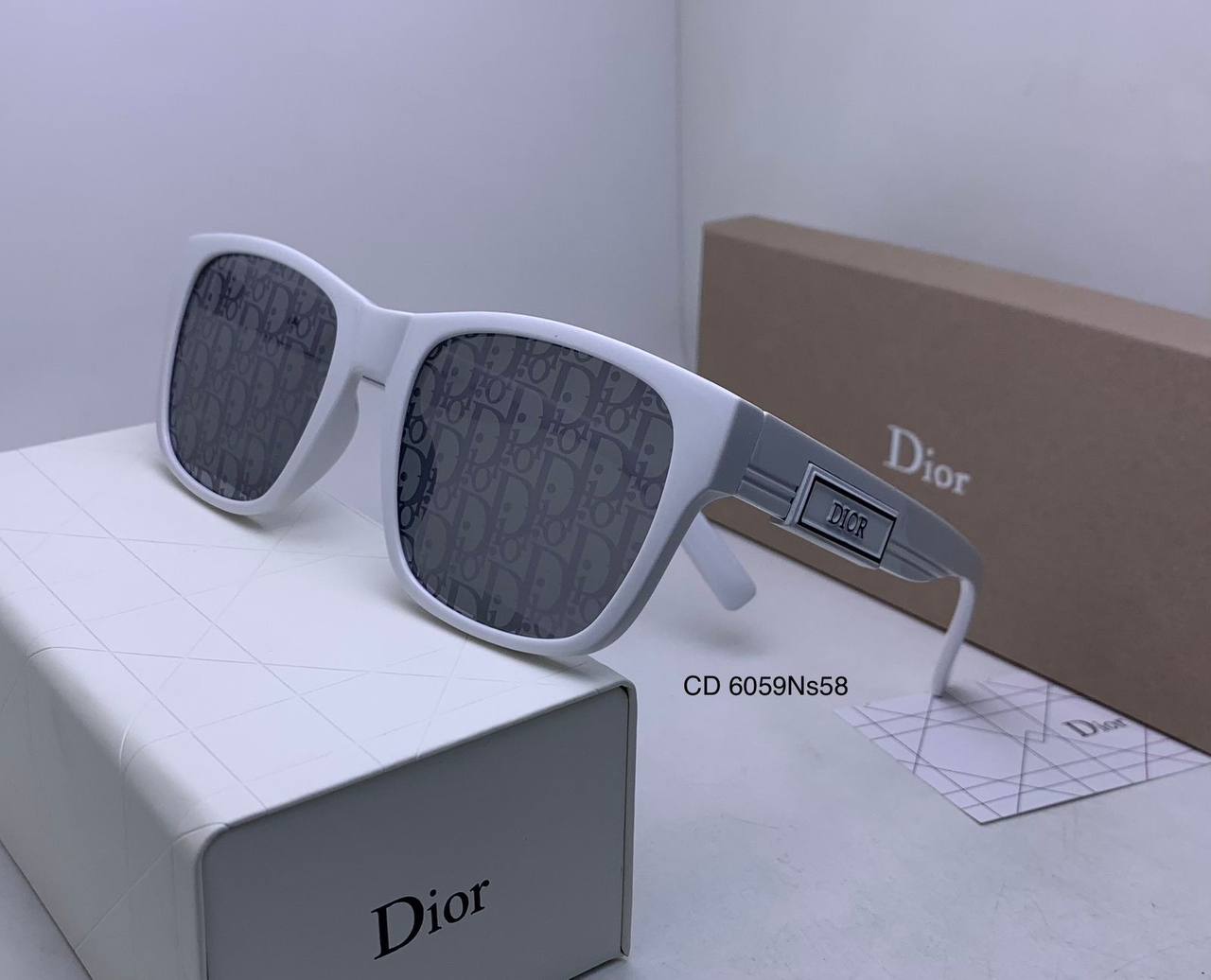 Dior
70 dhs❣️

Zain126
♥️♥️♥️
