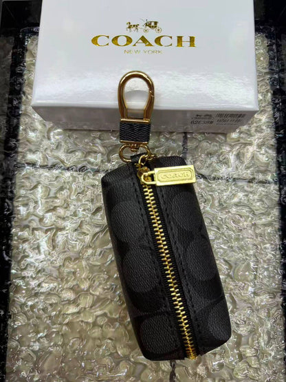 keychain
with box 
35 dhs🇦🇪🇦🇪

Zain04
♥️♥️♥️