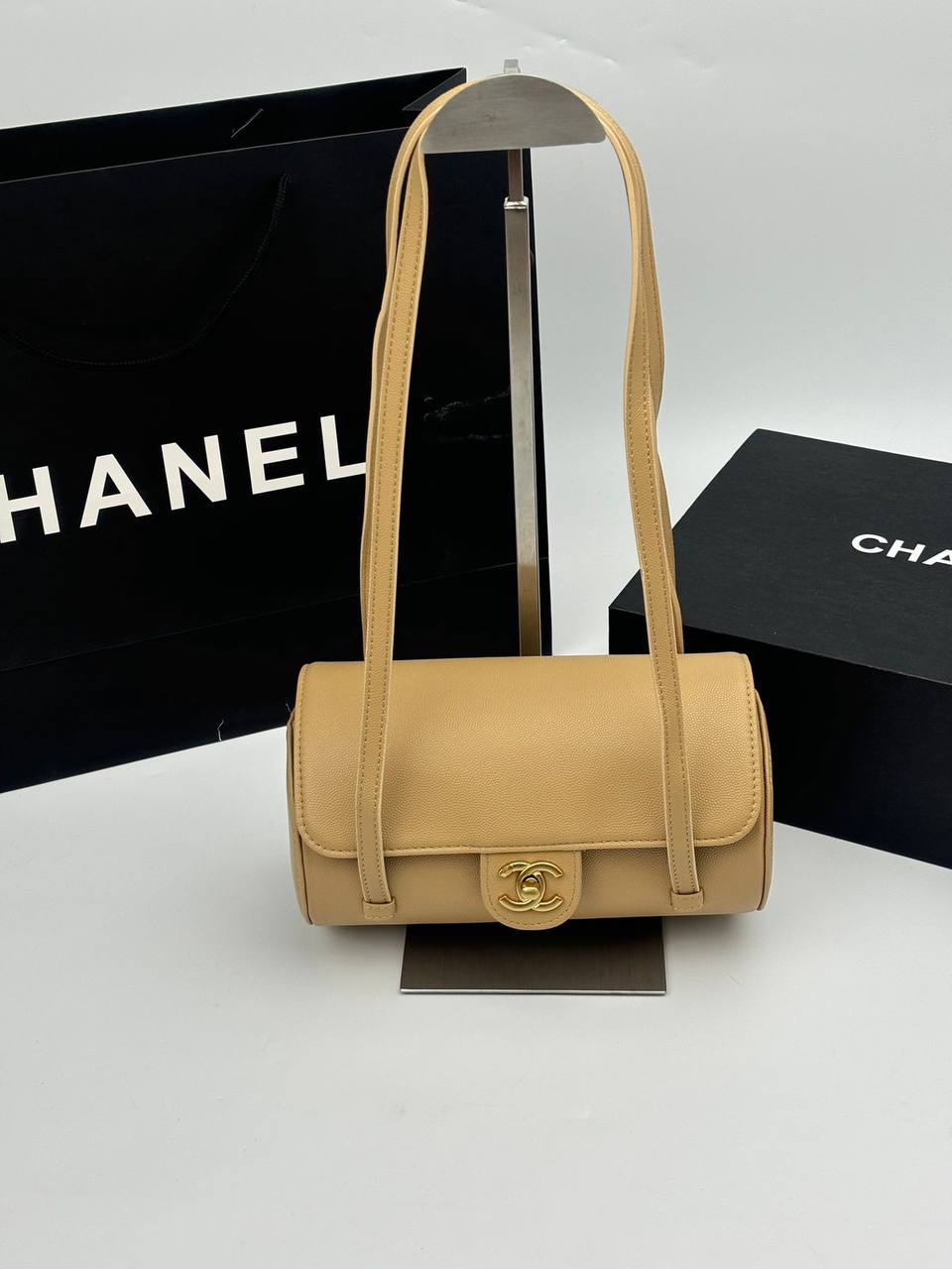 Chanel  
size:21×10×10 
240 dhs✅

Zain114
♥️♥️♥️