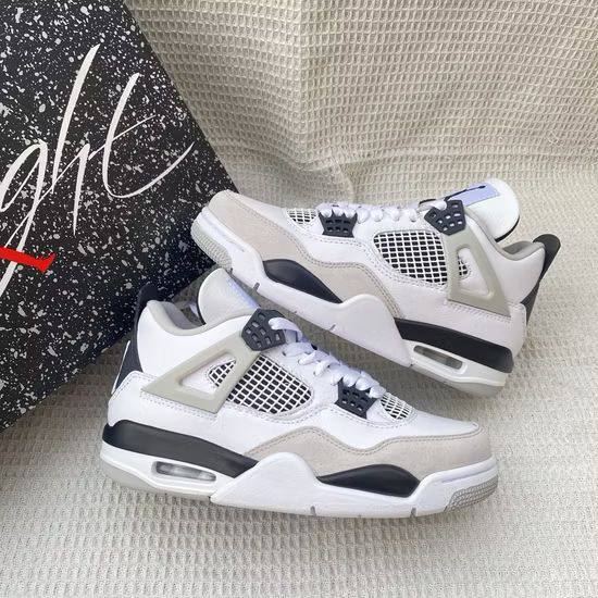 Jordan 4 
Sizes 36-47 
170 dhs🪙💚

Zain232
♥️♥️♥️