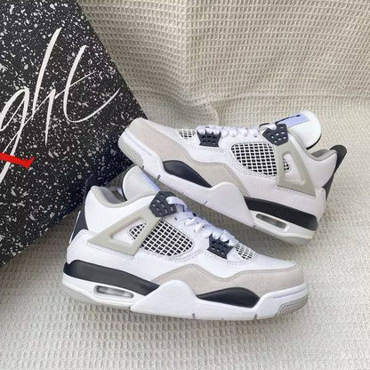 Jordan 4 
Sizes 36-47 
170 dhs🪙💚

Zain232
♥️♥️♥️
