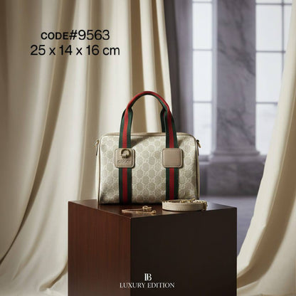 GUCCI ʜᴀɴᴅʙᴀɢ GG
ᴄᴀɴᴠᴀs ᴀɴᴅ ʟᴇᴀᴛʜᴇʀ ᴍᴀᴛᴇʀɪᴀʟ
ᴡɪᴛʜ ʟᴏɴɢ ʙᴇʟᴛ sᴛʀᴀᴘ
sɪᴢᴇ : 25 cm / 23 cm

75 dhs💓

Zain31
♥️♥️♥️