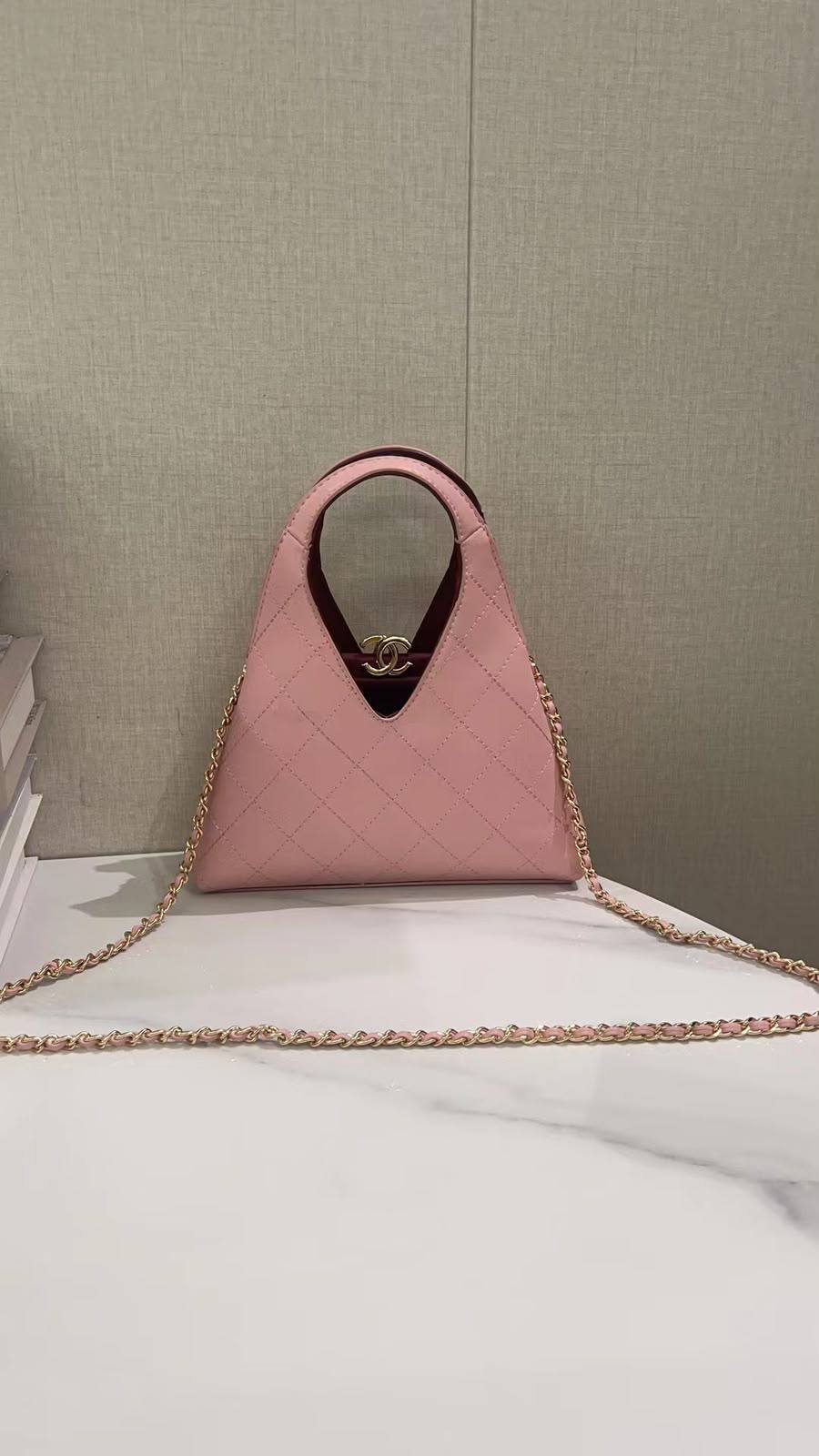 New arrival
23cm
with box
130 dhs🇦🇪🇦🇪

Zain118
♥️♥️♥️