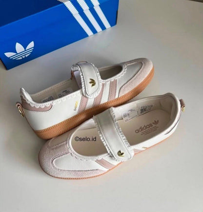 Adidas
36 TO 41

125 dhs🇦🇪🇦🇪

Zain183
♥️♥️♥️