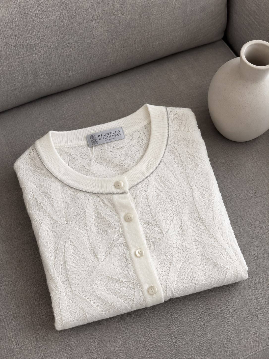 BRUNELLO CUCINELLI
Women’s Cardigan
Master Quality 
SML
380 dhs🇦🇪🇦🇪

Zain276
♥️♥️♥️