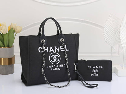 CHANEL 
GOOD QUALITY
100 dhs💓

Zain39
♥️♥️♥️