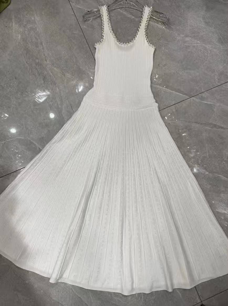 *New collections*                                                
SANDRO
*Super Master quality*
*Sizes: S M L* 
750 dhs🇦🇪🇦🇪

Zain308
♥️♥️♥️