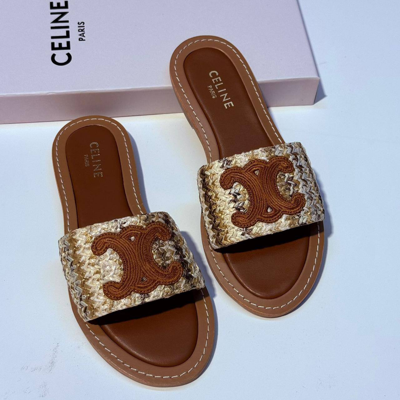 NEW CAME
CELINE SLIPPER
GOOD QUALITY
110 dhs✅
Size 36 TO 41

Zain40
♥️♥️♥️