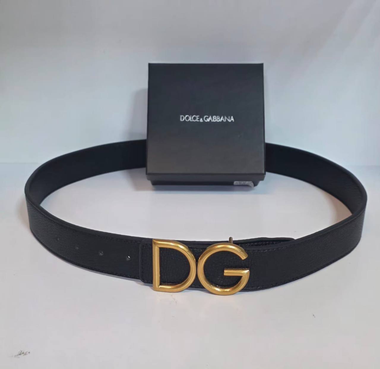 Mens belts 
with box
35 dhs💛

Zain232
♥️♥️♥️