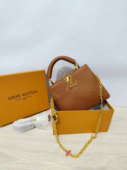 LV

95 dhs🪙🌨️
high quality 
With box  
🎁🎁🎁

21cm

Zain26
♥️♥️♥️
