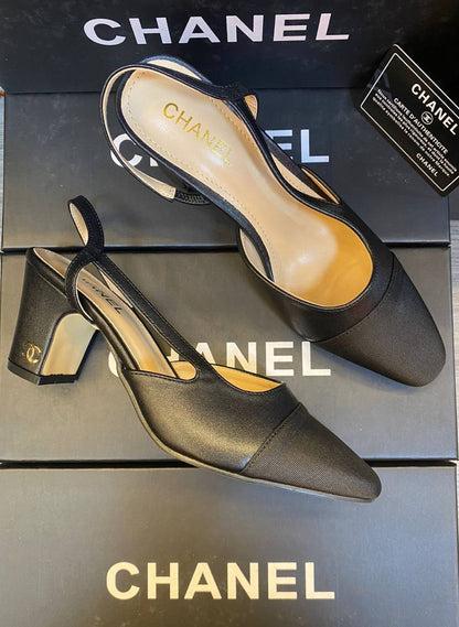 CHANEL Heel 
High Quality 
Size 36 To 41
110 dhs✅

Zain16
♥️♥️♥️