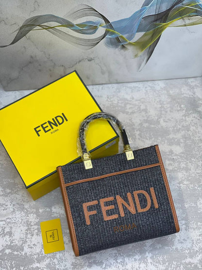 Fendi
130 dhs✅
With box
🎁🎁🎁

Zain175
♥️♥️♥️