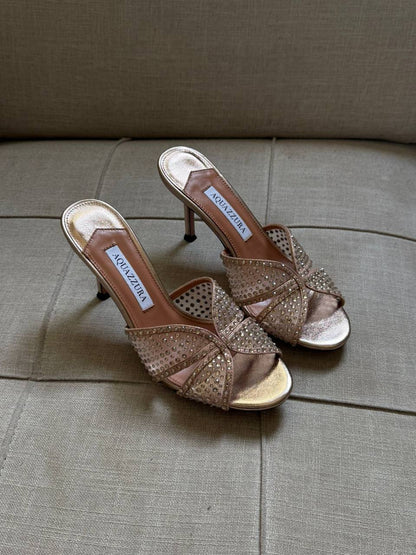 Aquazzura 🖤
✨ 𝐍𝐞𝐰 𝐂𝐨𝐥𝐥𝐞𝐜𝐭𝐢𝐨𝐧 
✨ 𝐒𝐮𝐩𝐞𝐫 𝐌𝐚𝐬𝐭𝐞𝐫 𝐐𝐮𝐚𝐥𝐢𝐭𝐲 
✨ 𝐀𝐯𝐚𝐢𝐥𝐚𝐛𝐥𝐞 𝐍𝐨𝐰 
✨ 𝐒𝐢𝐳𝐞𝐬: 𝟑𝟔 — 𝟒𝟏 
450 dhs✅

Zain298
♥️♥️♥️