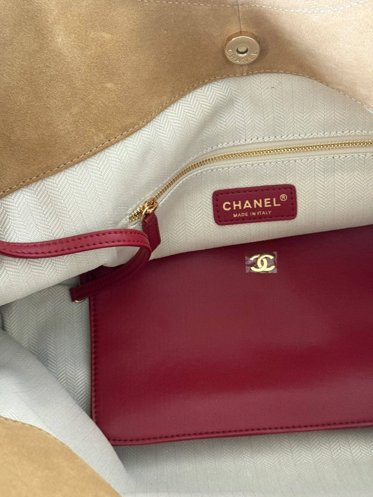 CHANEL💫
Super Master Quality ⚡️
Size 44.5CM 📏

For Price 👇 WhatsApp✅
0568585901 
0507557372
0552275751 Owner Zain 👌

Zain321
♥️♥️♥️