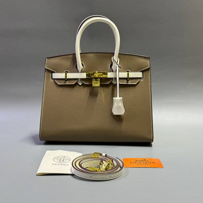 HERMES 
GOOD QUALITY 
120 dhs🇦🇪🇦🇪
SIZE: 30cm

Zain295
♥️♥️♥️