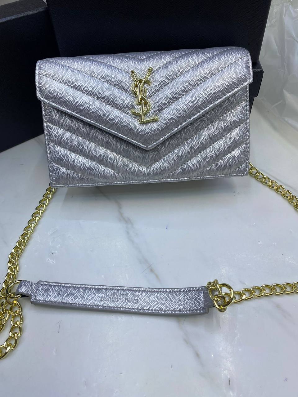 YSL
withbox 
80 dhs🇦🇪🇦🇪

Zain143
♥️♥️♥️