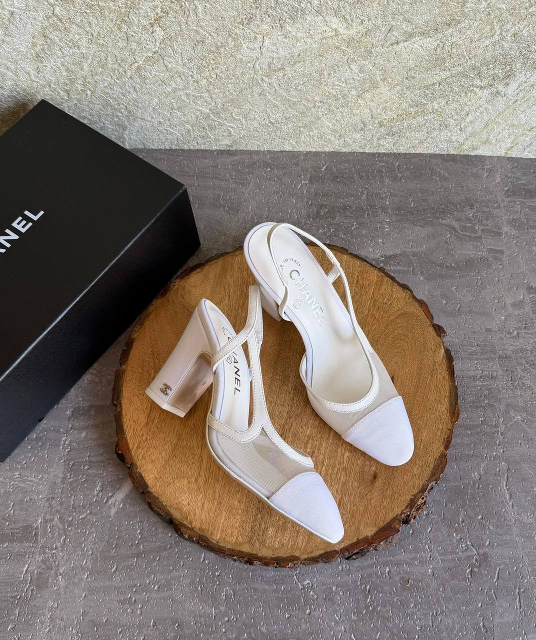 Chanel 
SuperMaster Quality 💯
450 dhs✅
Size: 36-41💥

Zain171
♥️♥️♥️